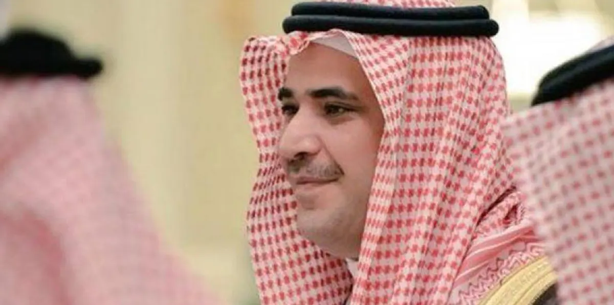 الملك سلمان يعفي سعود القحطاني من منصبه
