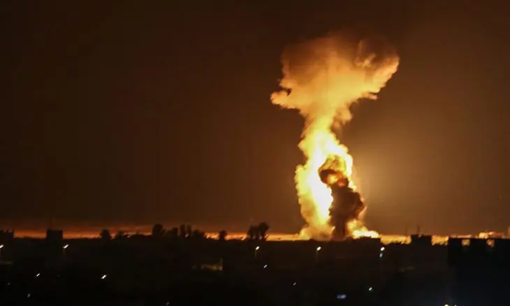 قصف إسرائيلي يستهدف منطقة البحوث العلمية في دمشق (فيديو)