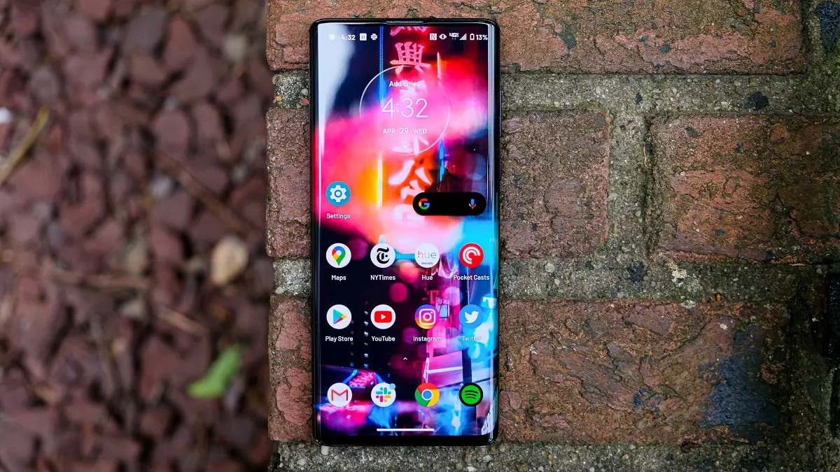 موتورولا تطلق هاتف  Motorola's Edge للبيع 31 يوليو