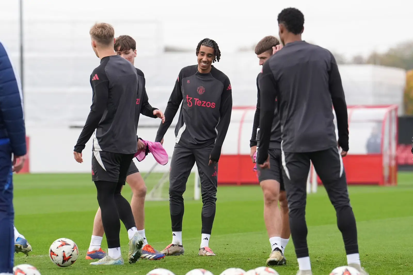 يورو في تدريبات المان يونايتد