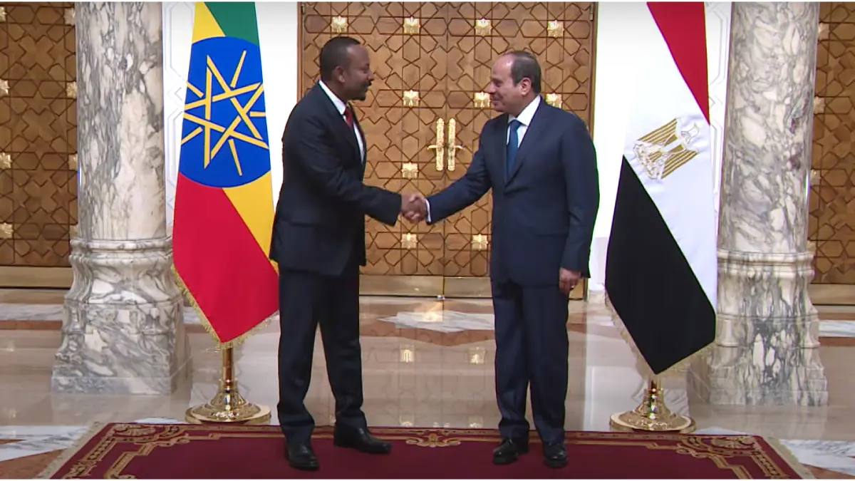 الرئيس المصري يبحث مع رئيس وزراء إثيوبيا أزمة السودان وسد النهضة