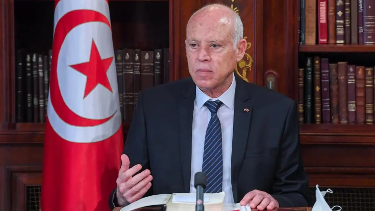 سياسي تونسي: سعيّد يعتزم حل الأحزاب ووضع قياداتها قيد الإقامة الجبرية (فيديو)