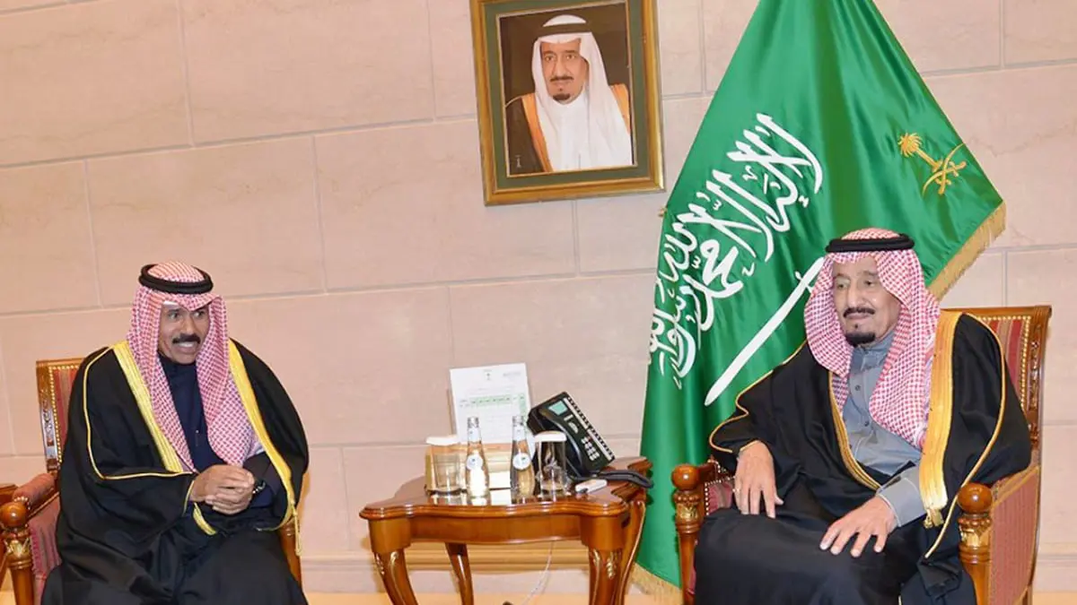 الملك سلمان يهنئ أمير الكويت الجديد بتوليه مقاليد الحكم