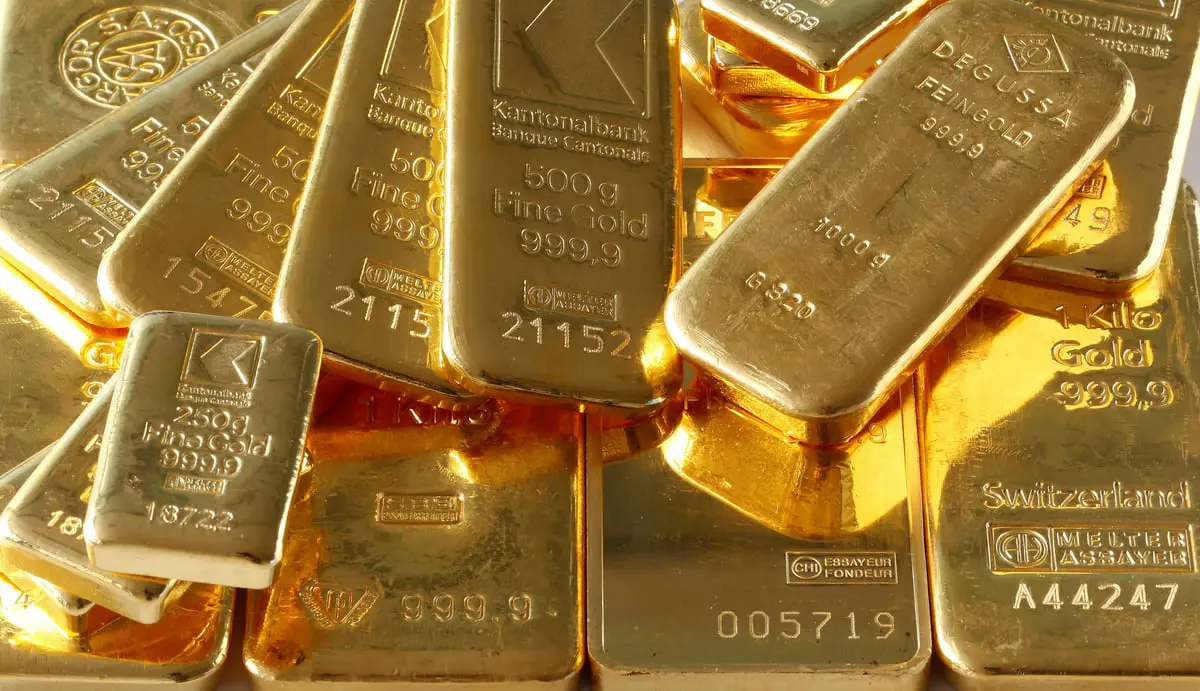 الذهب يتجه لثاني انخفاض أسبوعي وسط قوة الاقتصاد الأمريكي والدولار