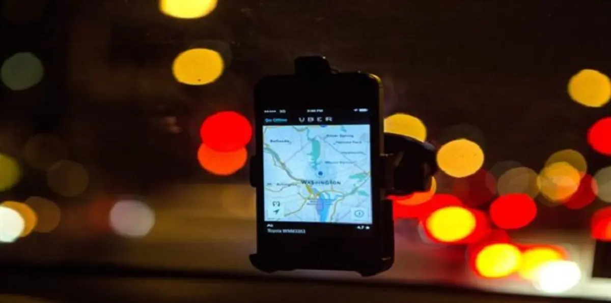 بتهمة الارتباط بإسرائيل.. إيران تحجب تطبيق Waze للخرائط المرورية