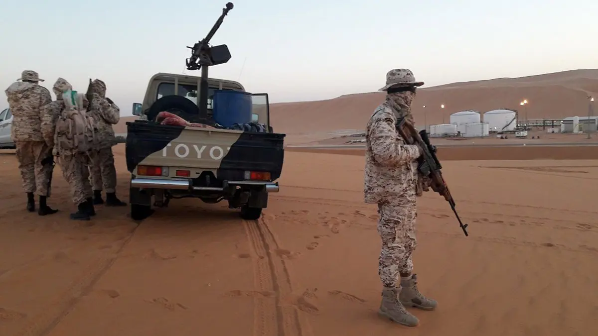 الجيش الليبي يبث مشاهد لأسرى من "المرتزقة السوريين" بعد وصولهم لبنغازي‎ (فيديو)