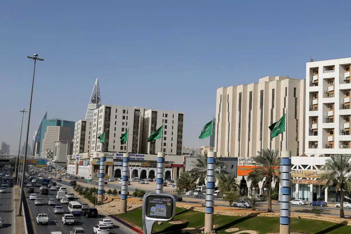 شركة بترولية سعودية تدرب موظفاتها لتسلمهن مهام القيادة