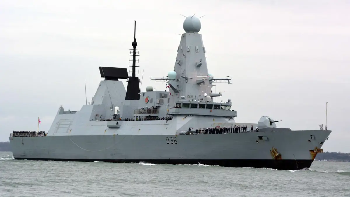 بريطانيا تدفع بـ"دايموند" لتعزيز أمن الملاحة في الخليج