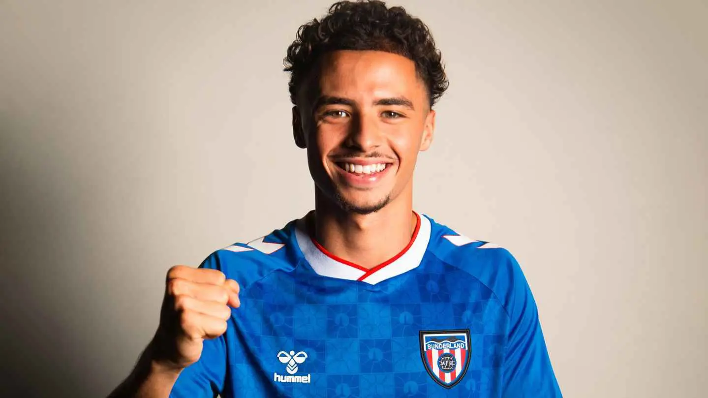 المغربي شمس الدين الطالبي يوقّع رسميا مع سندرلاند الإنجليزي