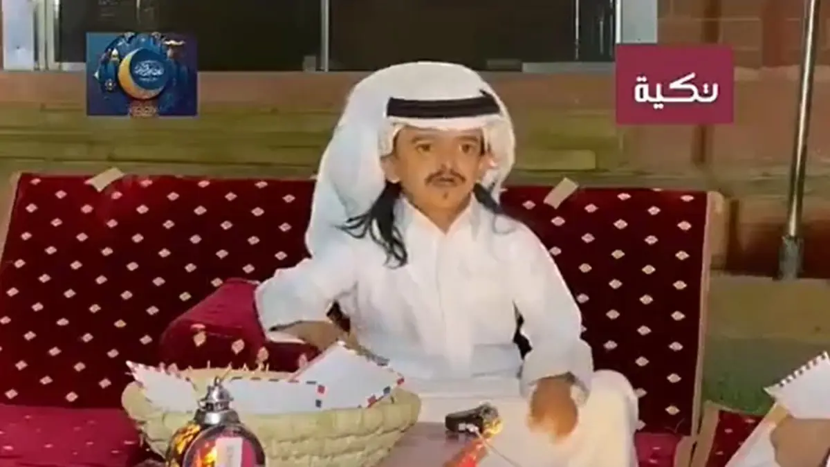 السعودية.. إعلامي يواجه انتقادات لاذعة بعد سؤال ضيفه عن زوجته (فيديو)