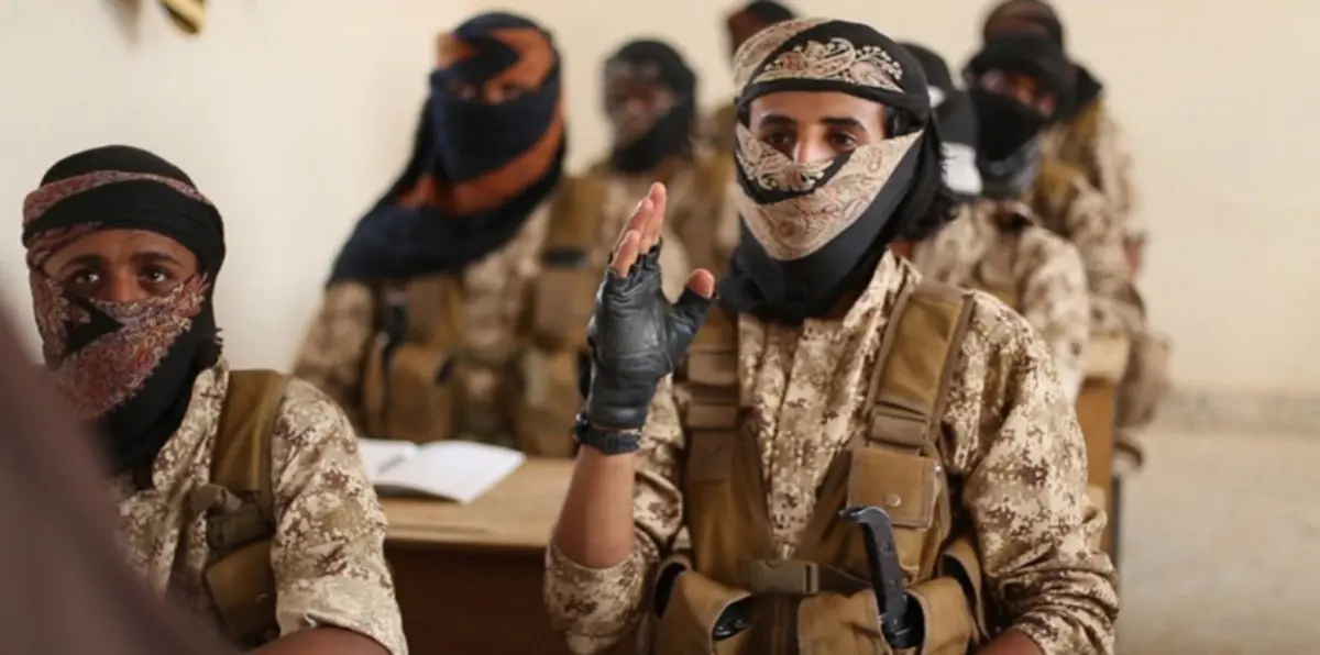 لغز "داعش" في اليمن.. حيوان مفترس في عدن وحمل وديع في صنعاء