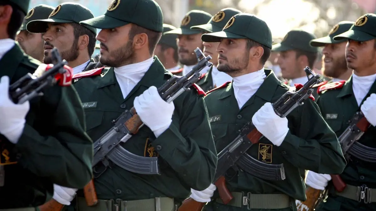 الحرس الثوري الإيراني يعتقل 5 أكراد ويقتادهم إلى مكان مجهول