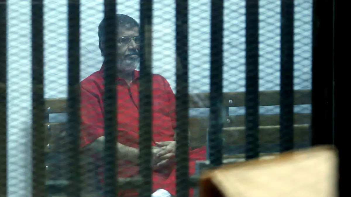 ما مصير القضايا التي يحاكم  فيها محمد مرسي؟
