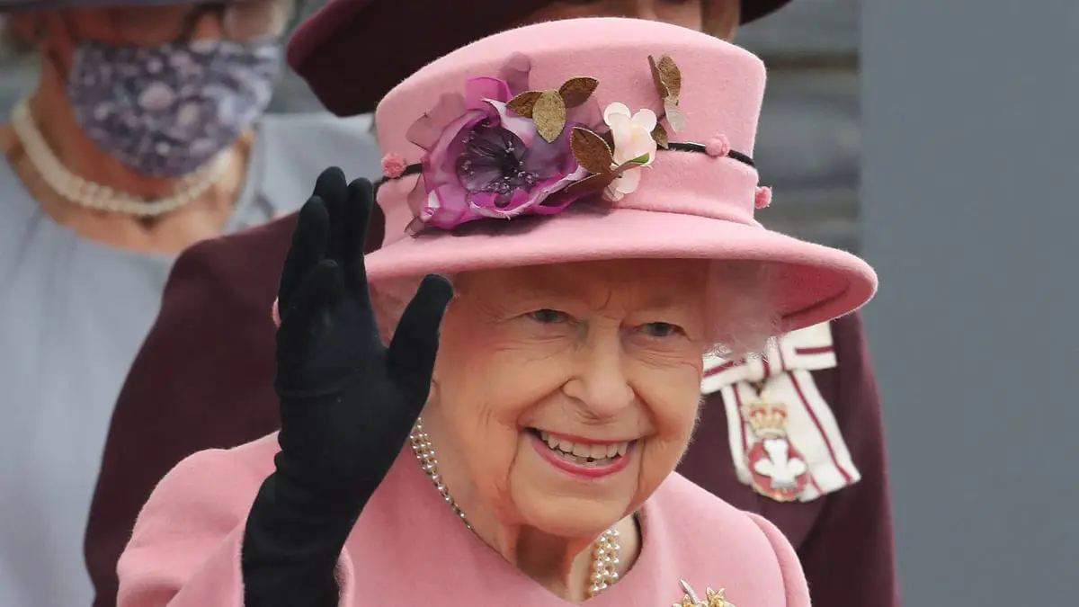 صحيفة: الملكة إليزابيث تتخلى عن "قصر باكنغهام" للأبد