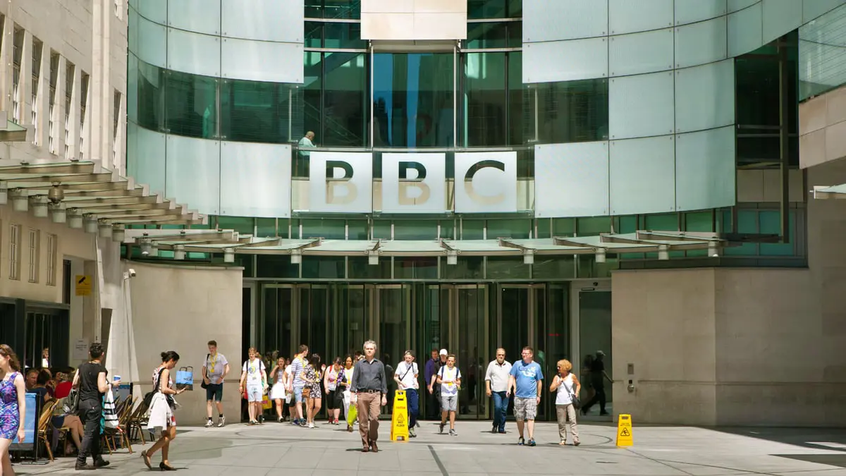 إغلاق إذاعة بي بي سي العربية بعد قرابة قرن من البث