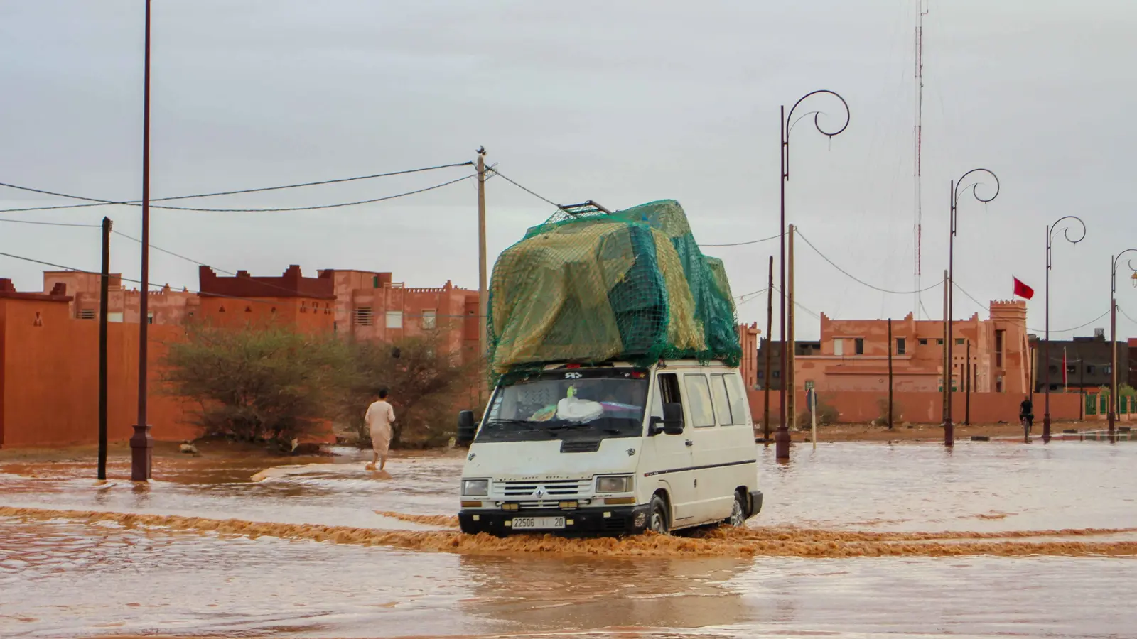 موجة فيضانات جديدة تضرب مناطق في المغرب (فيديو)