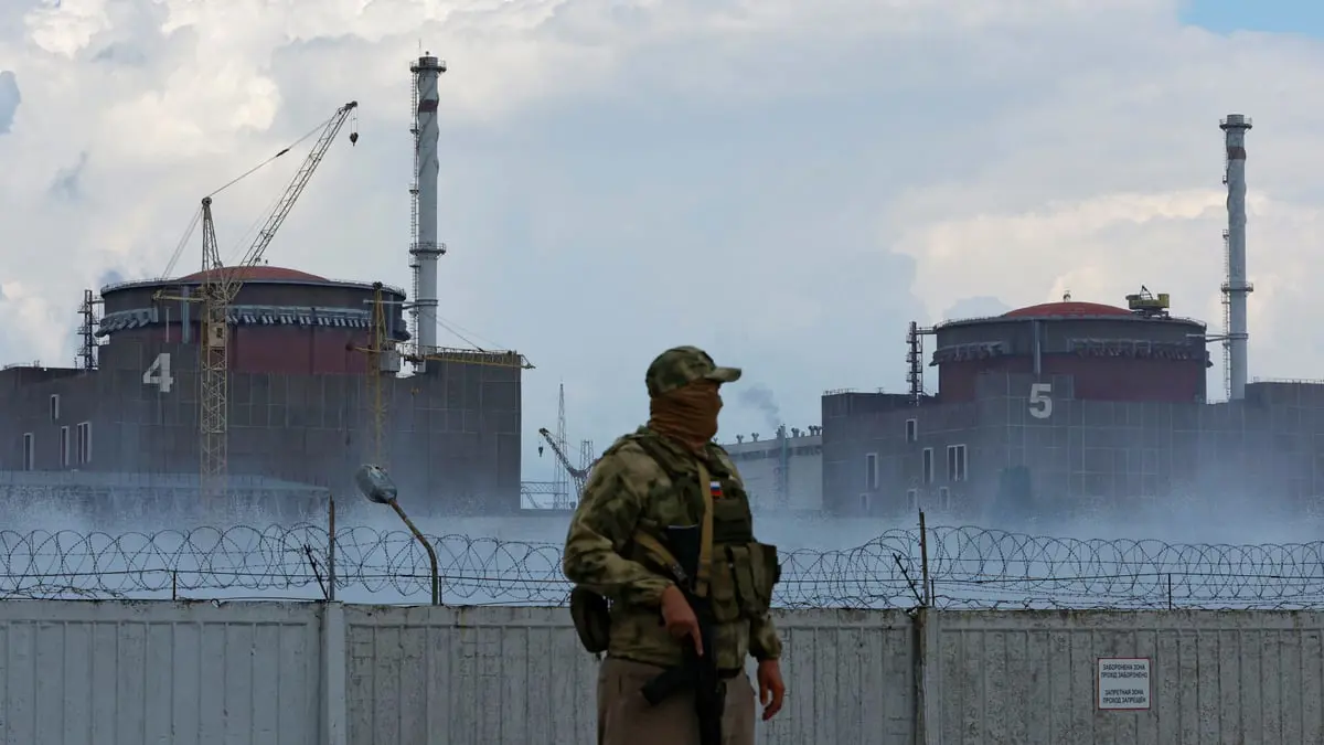 روسيا: قذيفة ألحقت ضررا بأنبوب مياه بمحطة زابوريجيا النووية