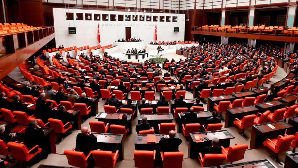 البرلمان التركي يوافق على الاتفاقية العسكرية مع السراج