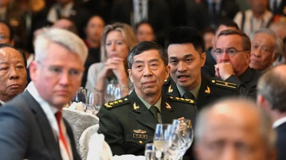 بعد وزير الخارجية.. الصين تقيل وزير الدفاع "المختفي"