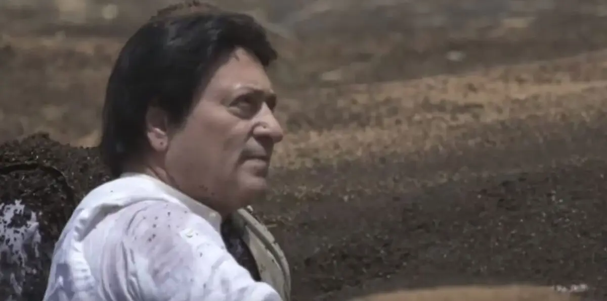 شاهد.. إصابة الفنان محمد الحلو في "رامز تحت الأرض".. وجلده "رامز جلال" بحزامه