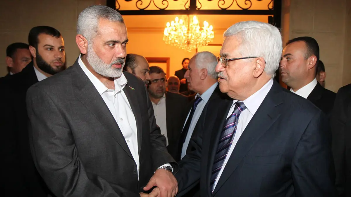 قناة عبرية: أمريكا تقود مبادرة لتشكيل حكومة وحدة فلسطينية
