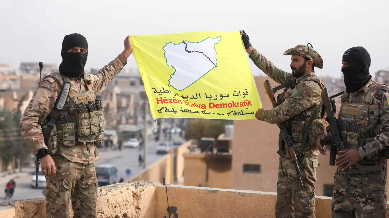 سوريا.. مقتل 24 عنصرا من "الجيش الوطني" و"قسد" في منبج