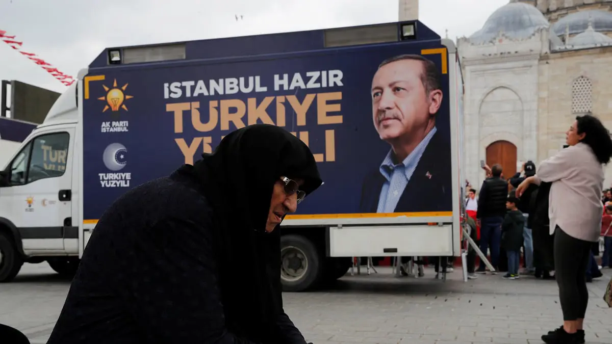 تركيا تترقب الدورة الثانية من الانتخابات الرئاسية مع تقدم لأردوغان