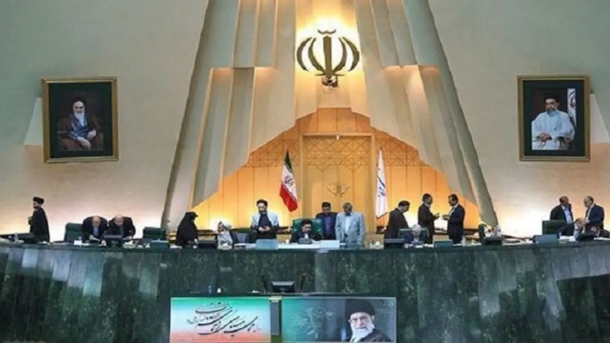 سياسي إيراني: مجلس صيانة الدستور يسهل منافسة المتشددين على الرئاسة