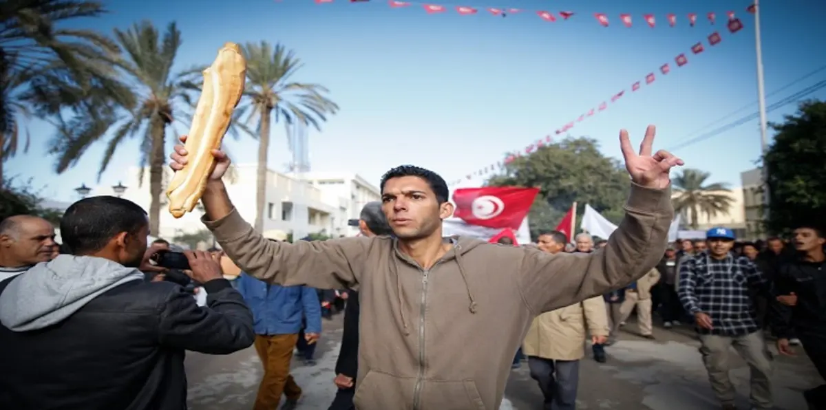 بعد اتساع العجز في الموازنة.. تونس تفتح أبوابها من جديد أمام التقشف