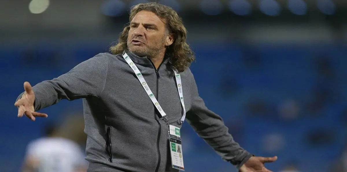 كارينيو يكشف كواليس إقالته من الشباب ويتحدث عن نادي النصر (فيديو)