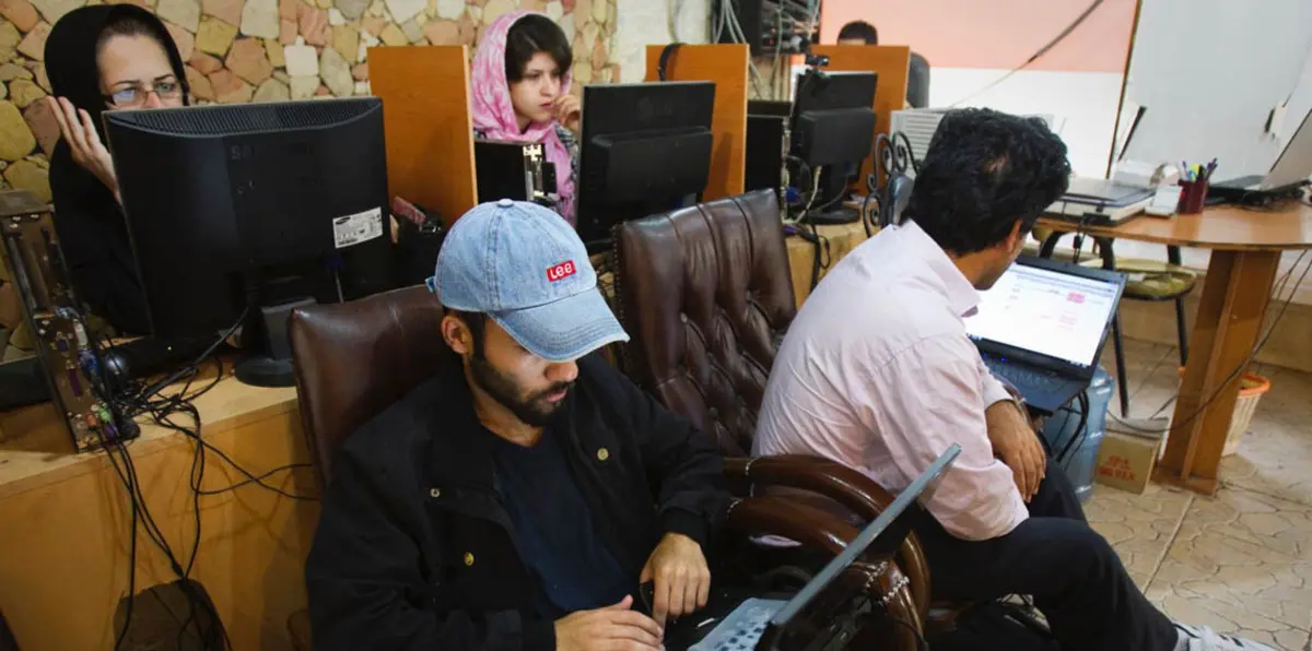 إيران تسعى للسيطرة على الفضاء الإلكتروني من خلال "الإنترنت الحلال"
