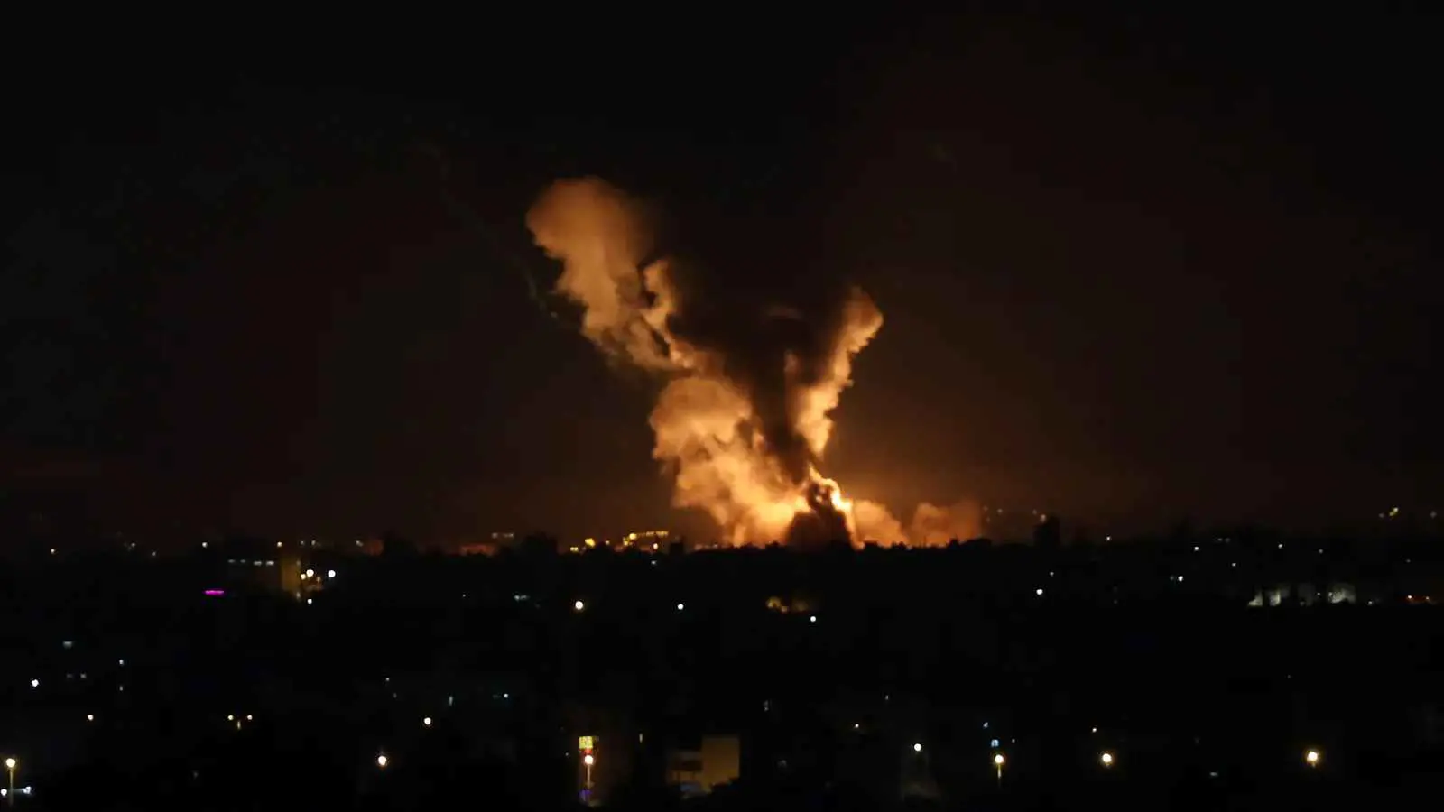 مقتل عنصر من "حزب الله" بغارة إسرائيلية جنوبي لبنان (فيديو)