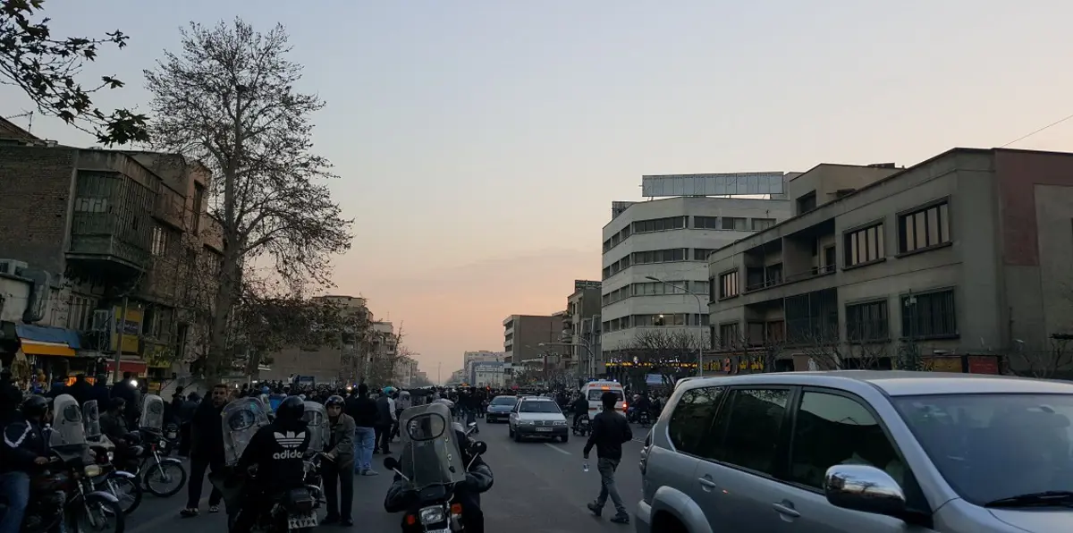 حزب رفسنجاني يدعو روحاني لتلبية مطالب المحتجين أو الاستقالة