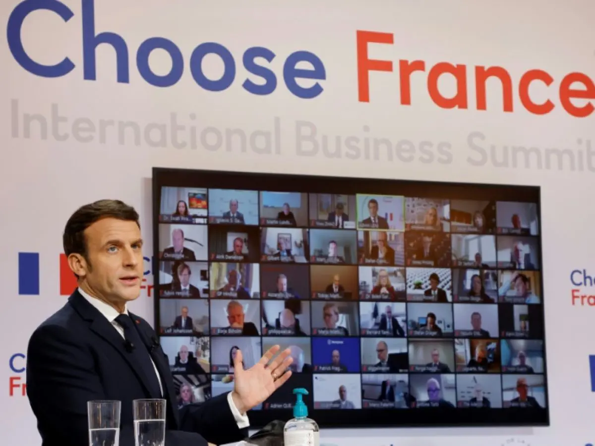 "فايزر" و"أسترازينيكا" تستثمران مليار دولار  في فرنسا