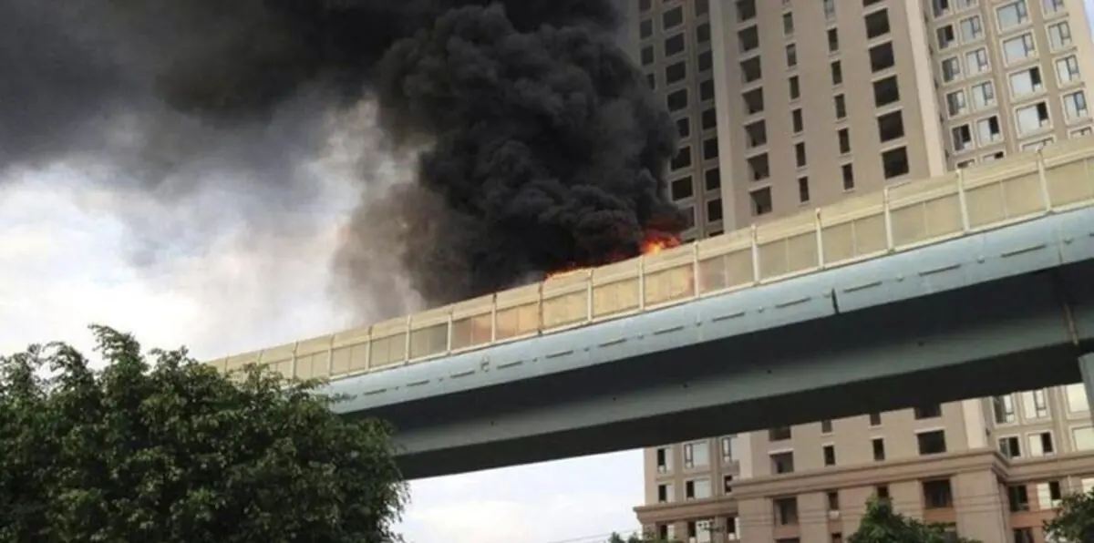 معاقبة 11 مسؤولًا صينيًا بسبب حريق في حافلة