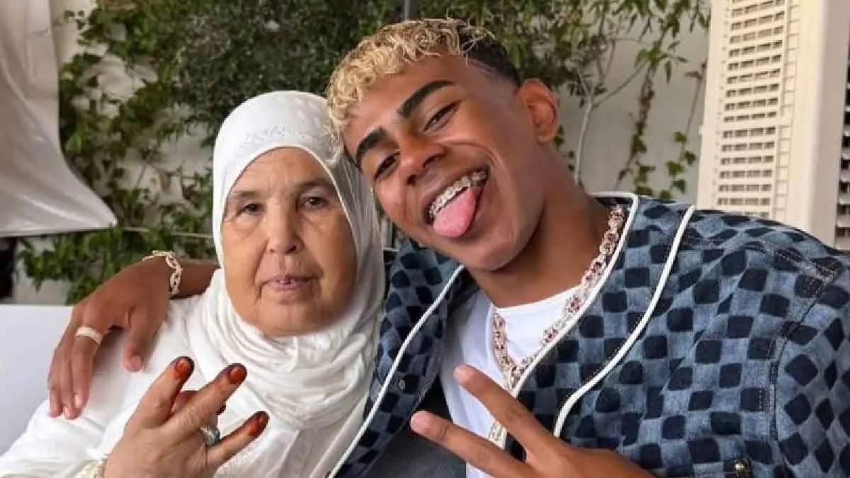 بحضور جدته المغربية.. لامين يامال يحتفل بعيد ميلاده (صور)