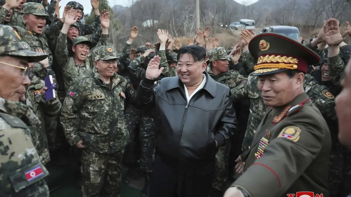 زعيم كوريا الشمالية يراجع خططا لمهاجمة الجارة الجنوبية