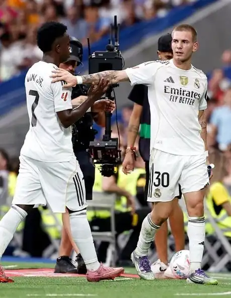 فينيسيوس جونيور