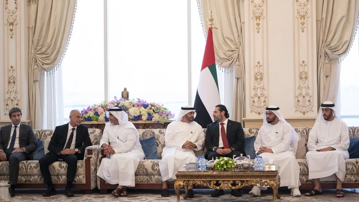محمد بن زايد يبحث مع سعد الحريري تطورات المنطقة