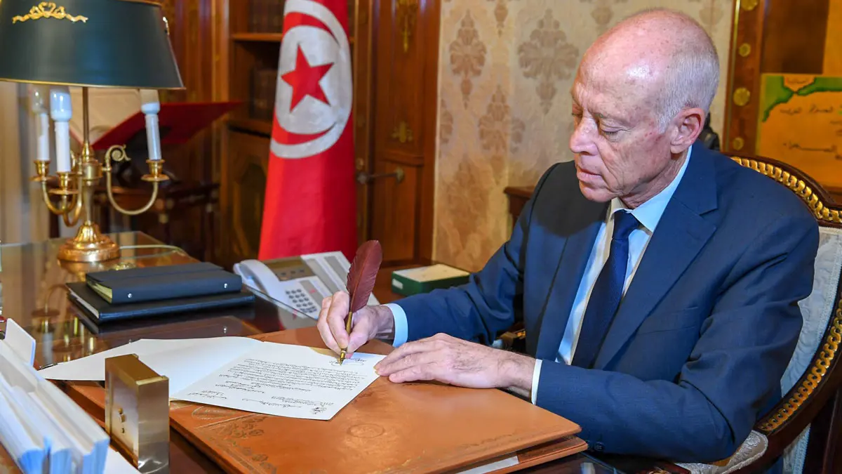 عائلات جزائرية تناشد الرئيس التونسي الإفراج عن أبنائها المحتجزين في تونس