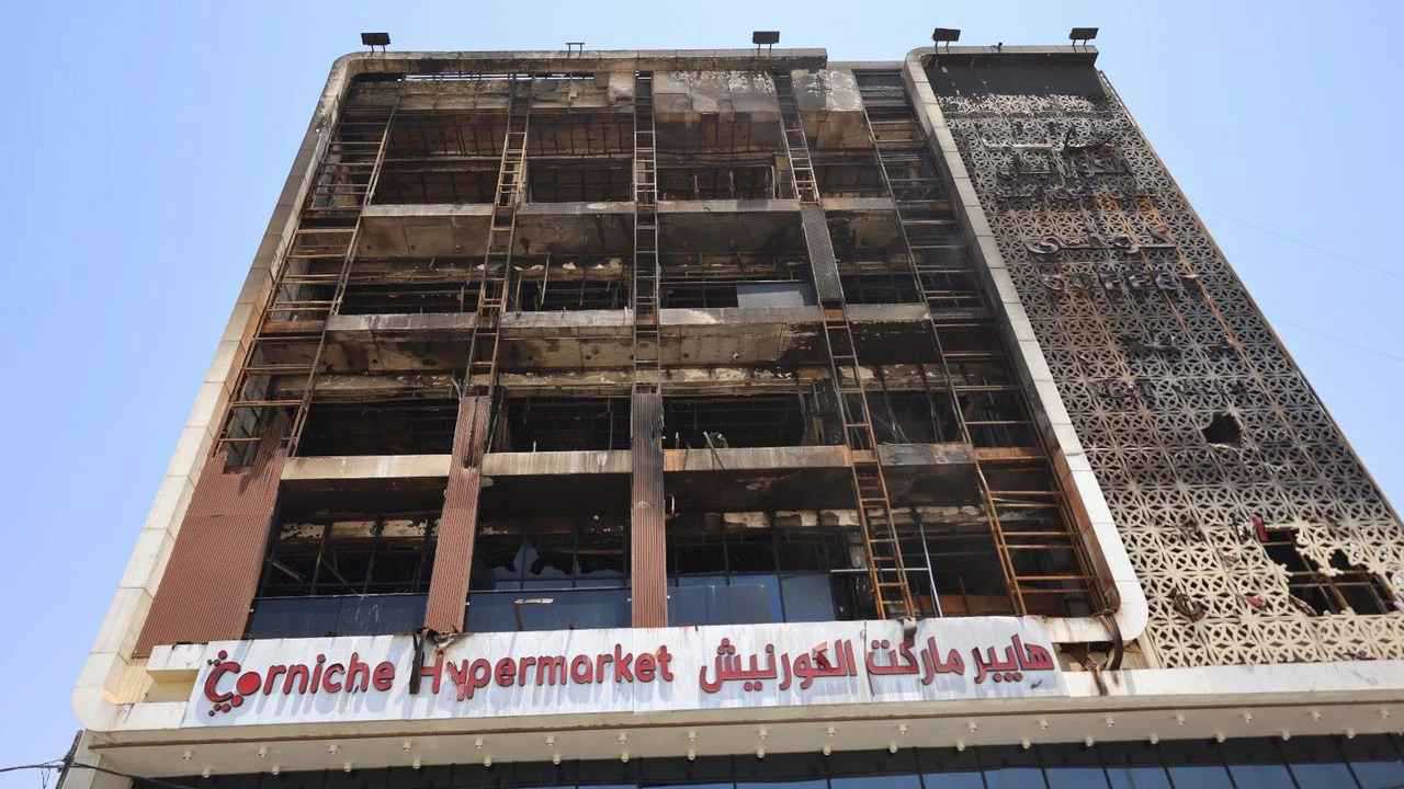 العراق.. مخالفات مخالفات في مركز تجاري لبحريق الكوت | إرم نيوز