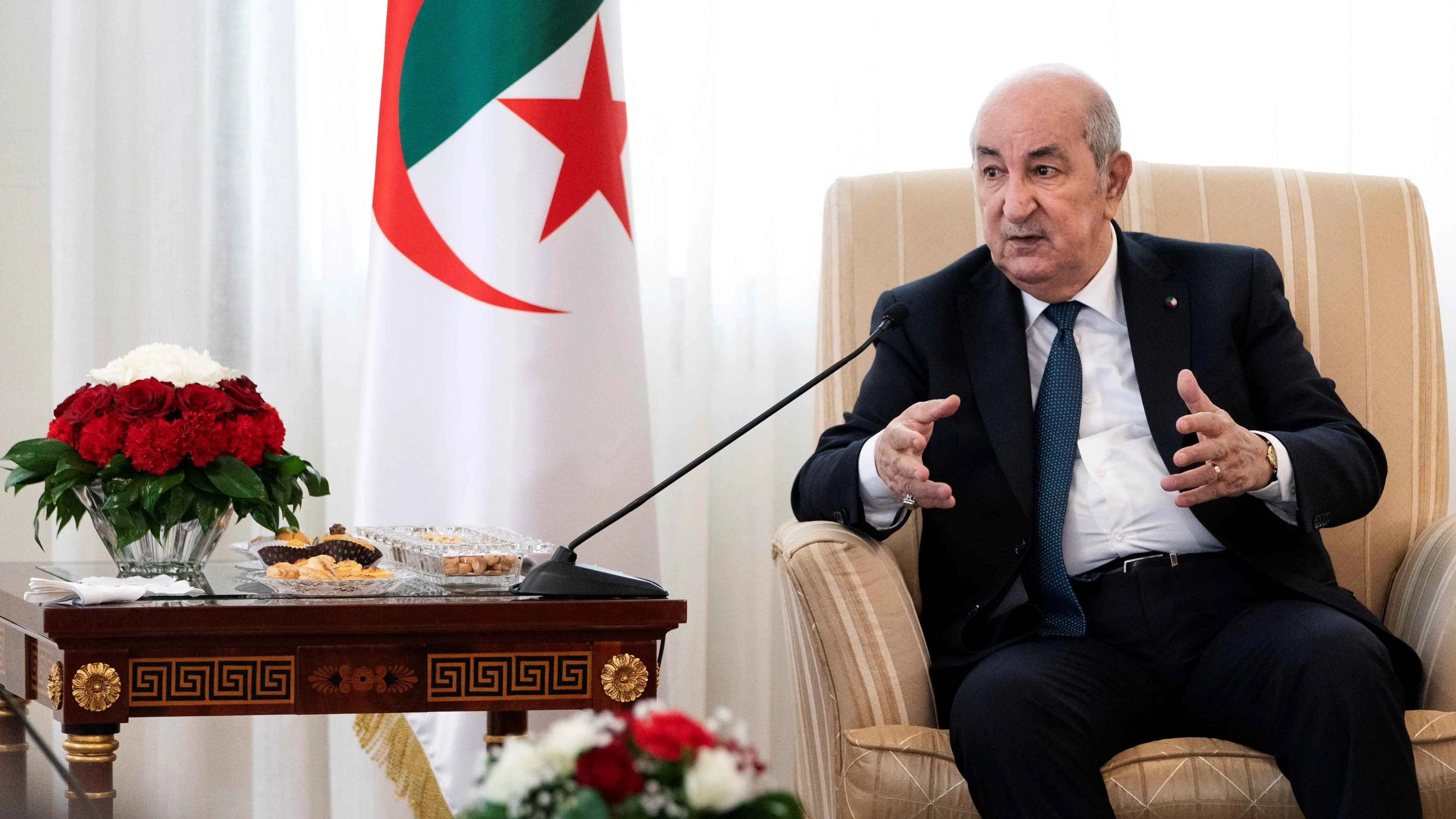 الجزائر.. جدل بشأن استغلال مرافق حكومية في انتخابات الرئاسة