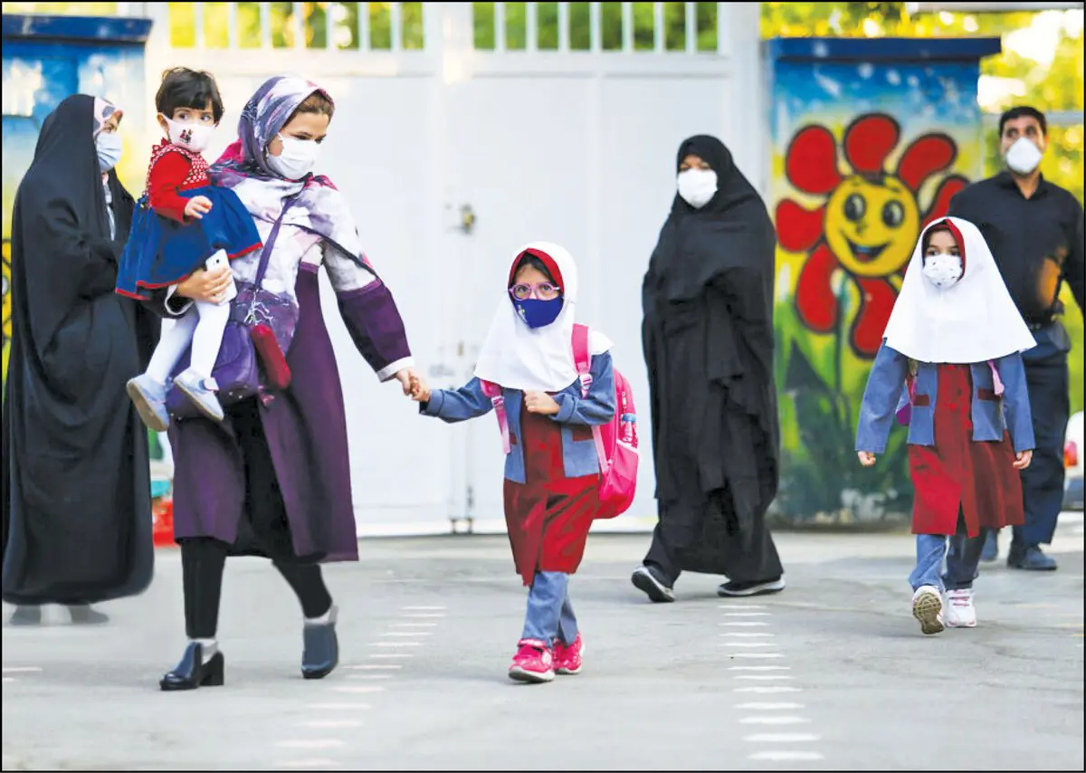 لأسباب عدة أبرزها الفقر.. نحو مليون طالب إيراني يهجرون مقاعد الدراسة 
