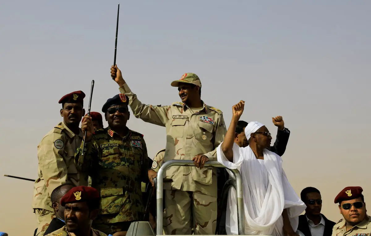 السودان.. 7 آلاف مقاتل من حركة "مناوي" ينضمون لـ "الدعم السريع"