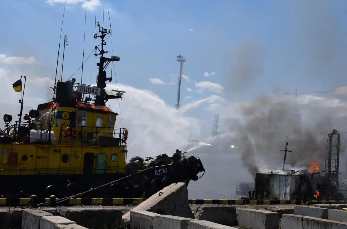 هجوم جوي روسي واسع على ميناء جنوب أوديسا يخلف دمارًا وإصابات