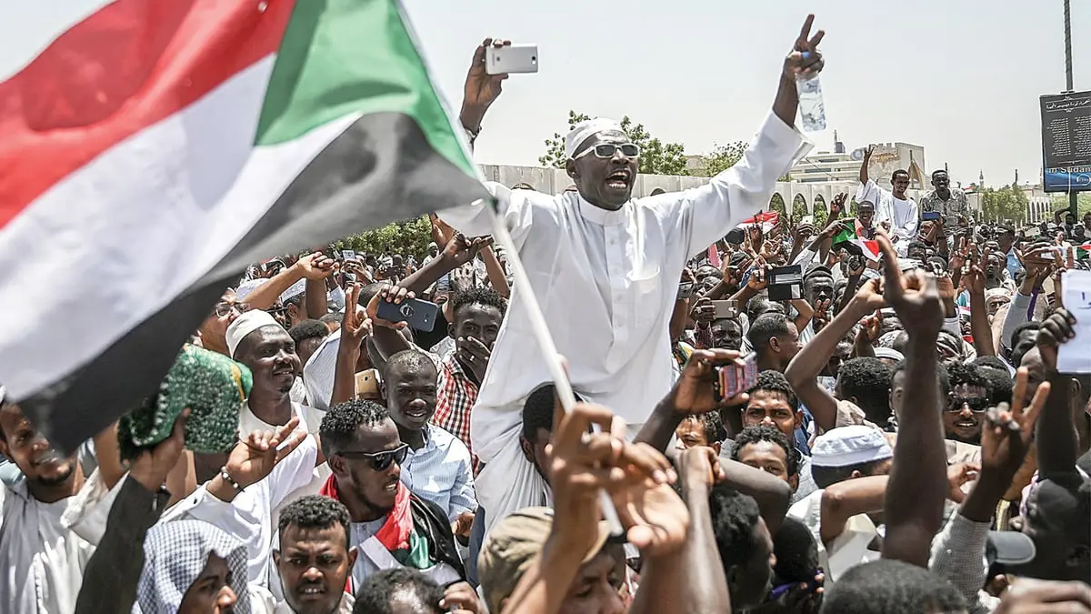 قوى سودانية تعلن وثيقة جديدة تنص على بقاء مجلس السيادة بقيادة الجيش