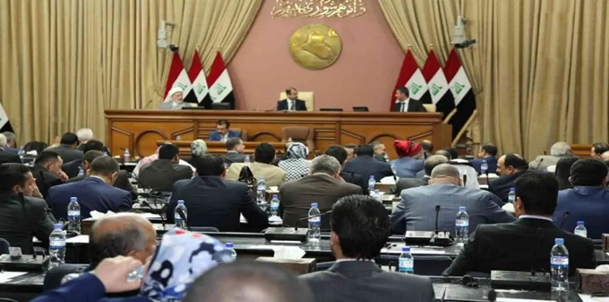 فوضى بالبرلمان العراقي بسبب مناقشة إقالة وزير الدفاع