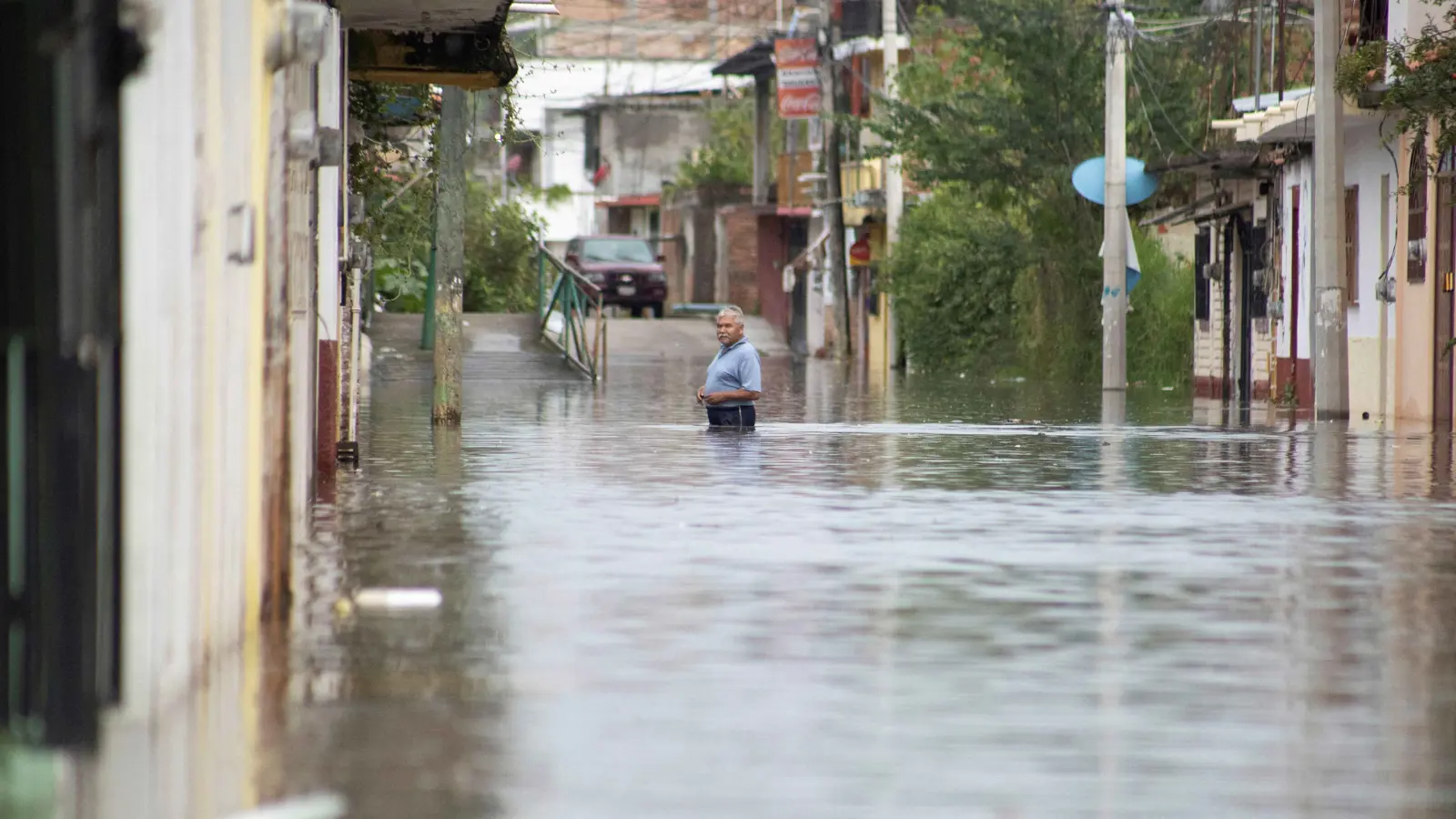 الإعصار "جون" يخلف 16 قتيلاً في المكسيك‎