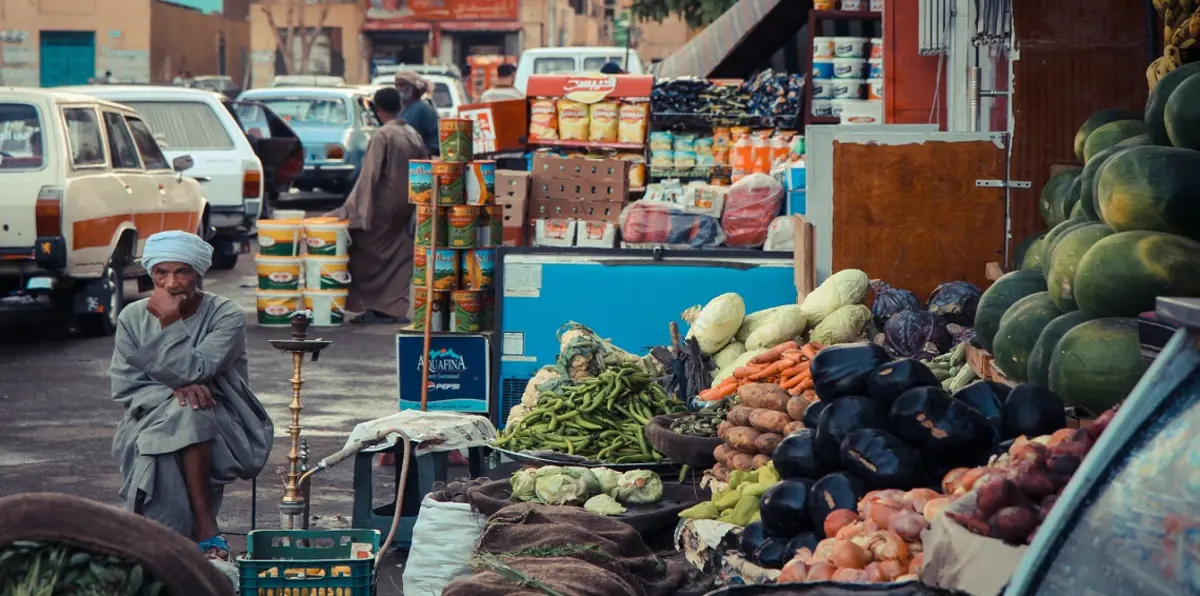 مسؤول: التضخم في مصر سيزيد بعد رفع أسعار الوقود