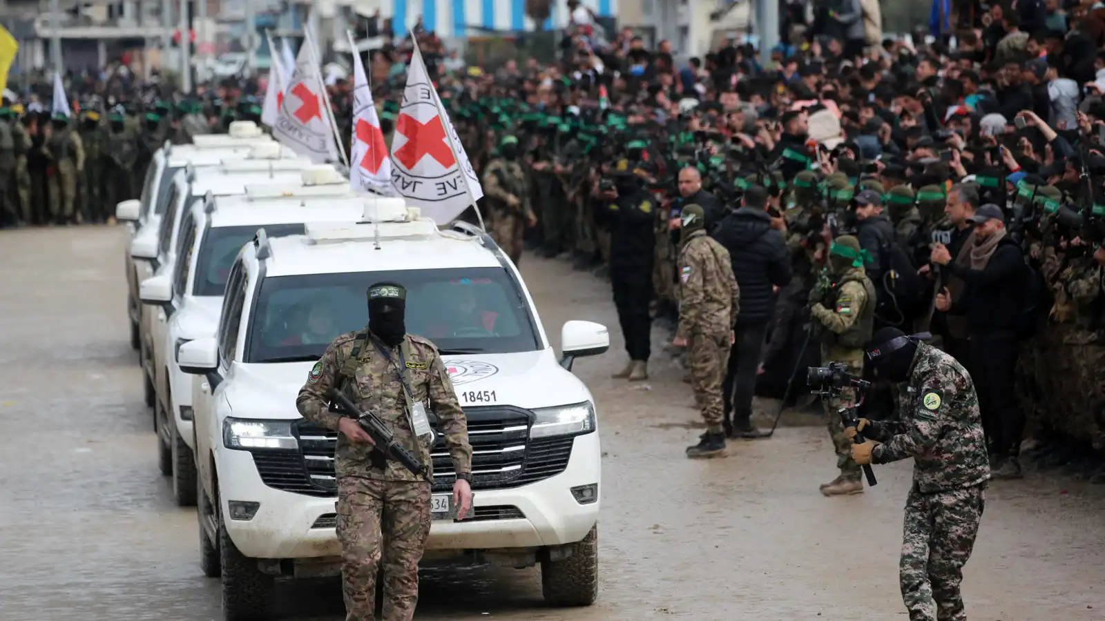 لماذا نشرت "حماس" و"الجهاد" التوثيقات الصادمة للرهائن "الآن"؟